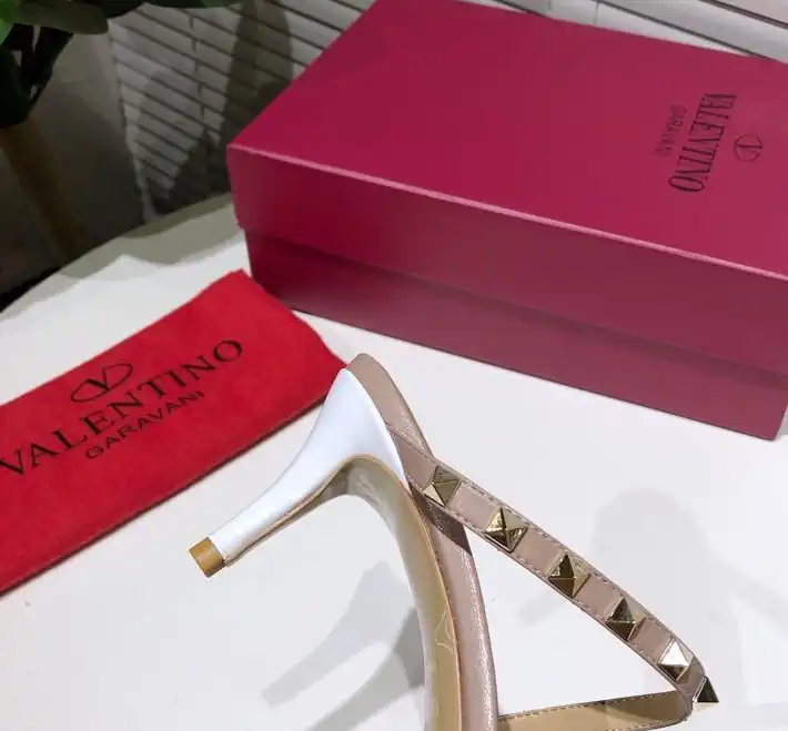 hype Valentino High Heels