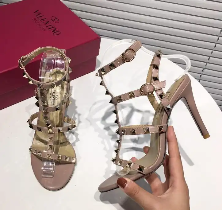 hype Valentino High Heels