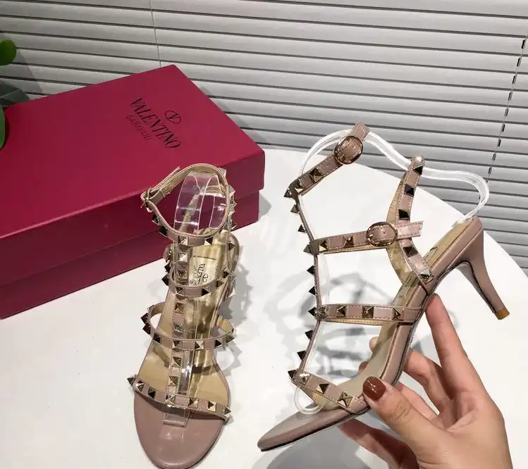 hype Valentino High Heels