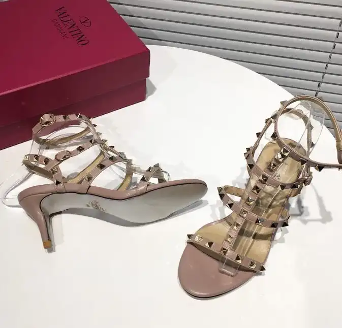 hype Valentino High Heels