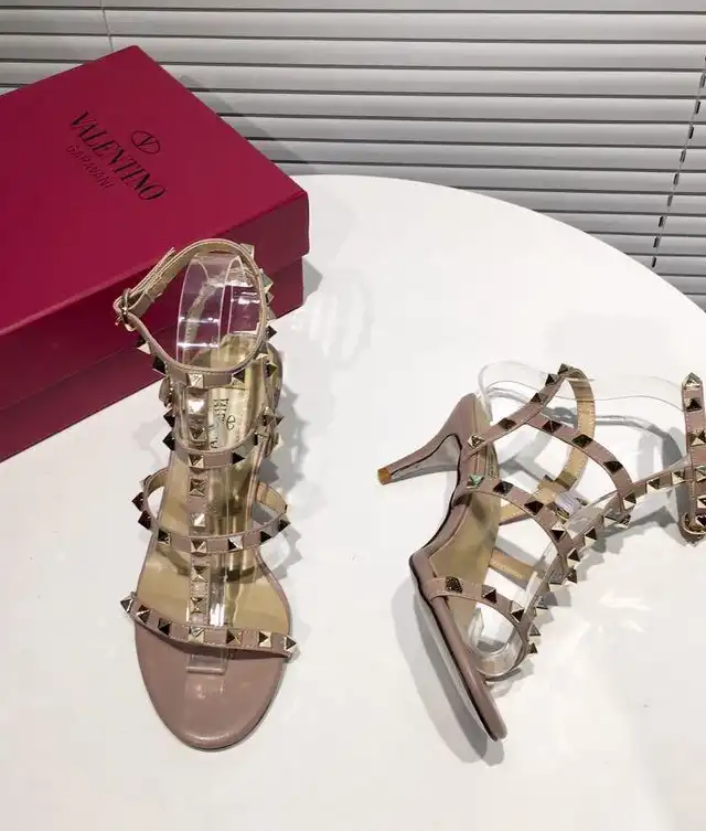 hype Valentino High Heels