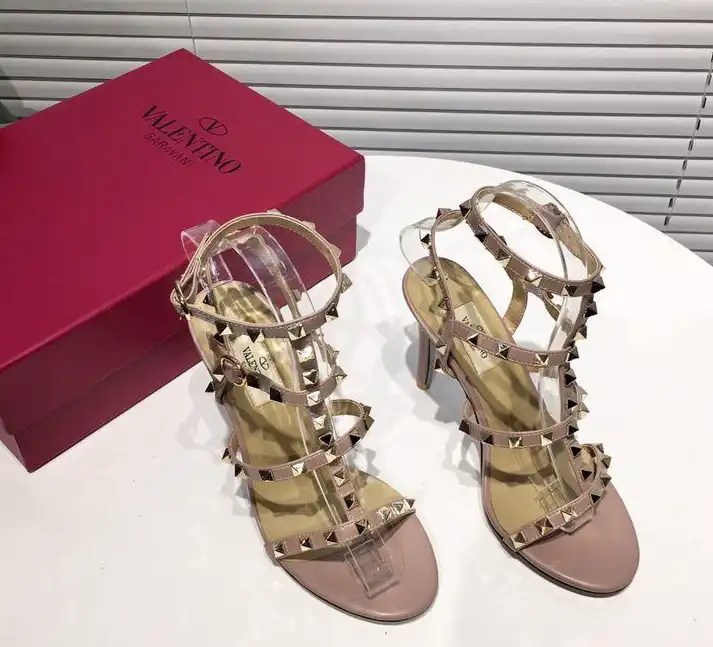 hype Valentino High Heels