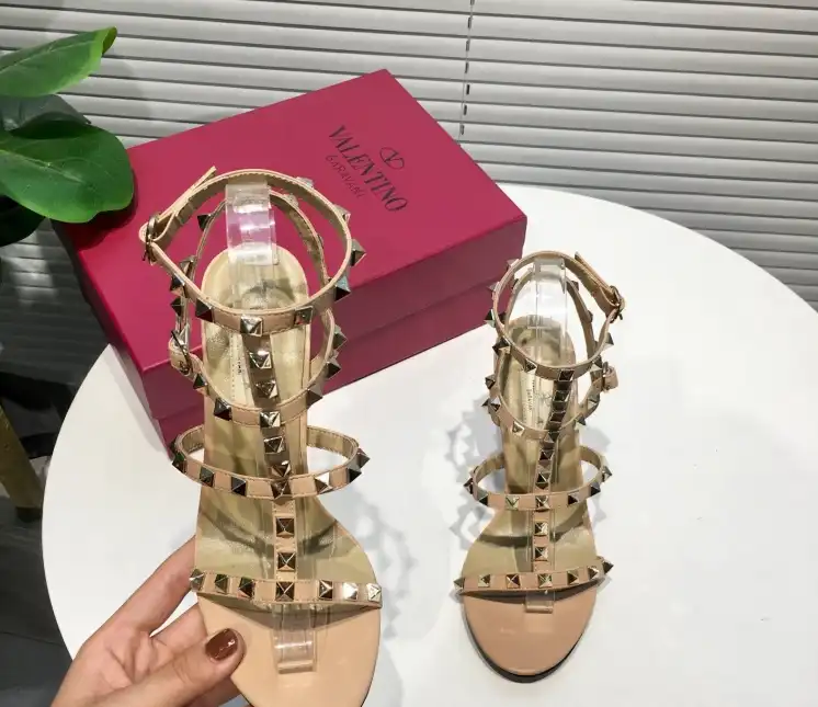 hype Valentino High Heels