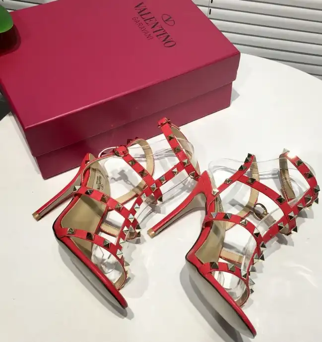 hype Valentino High Heels