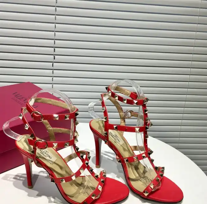 hype Valentino High Heels