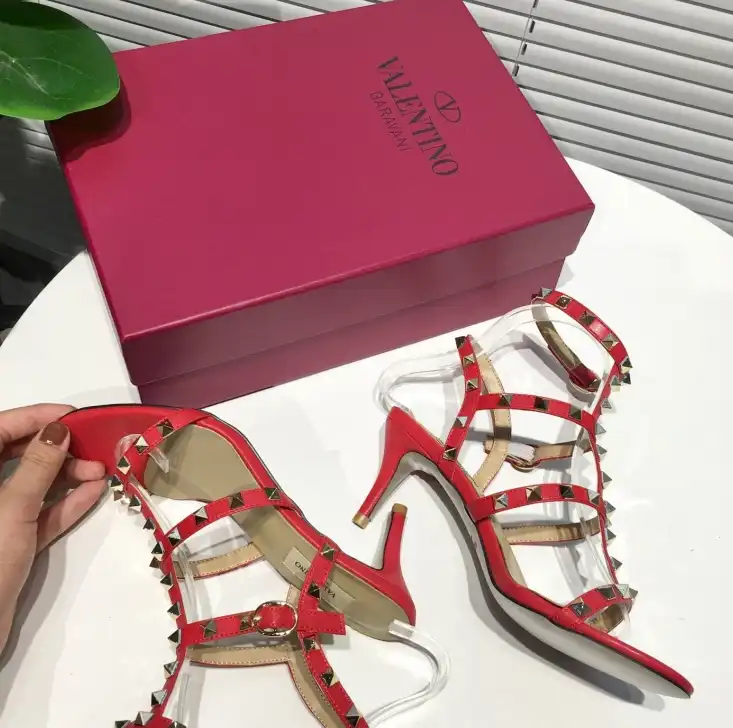 hype Valentino High Heels