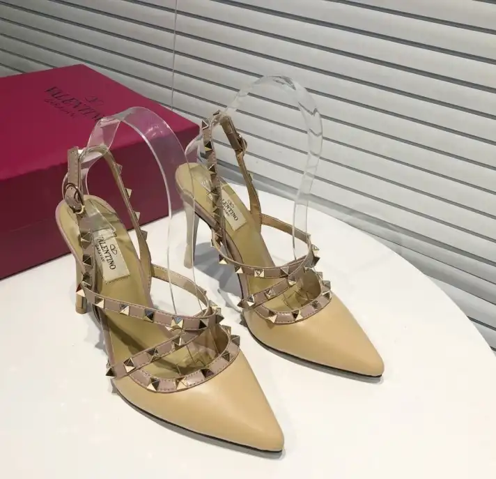 hype Valentino High Heels