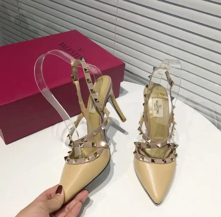 hype Valentino High Heels