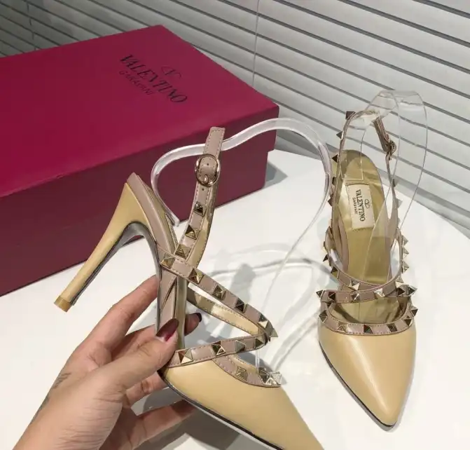 hype Valentino High Heels