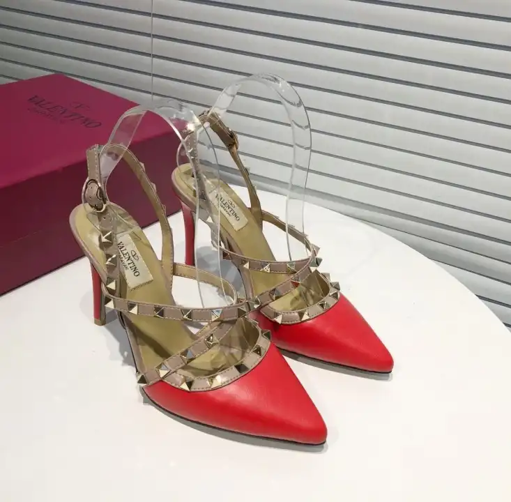 hype Valentino High Heels