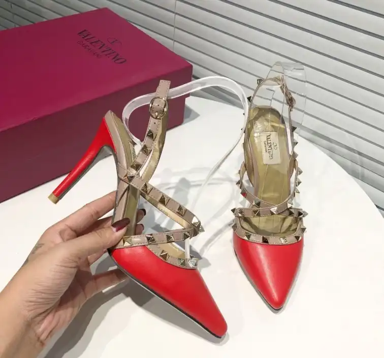 hype Valentino High Heels