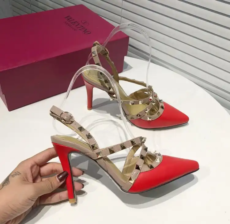 hype Valentino High Heels