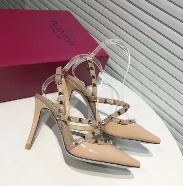 hype Valentino High Heels