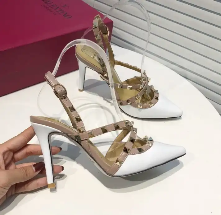 hype Valentino High Heels