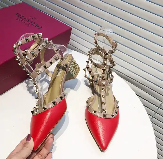 hype Valentino High Heels