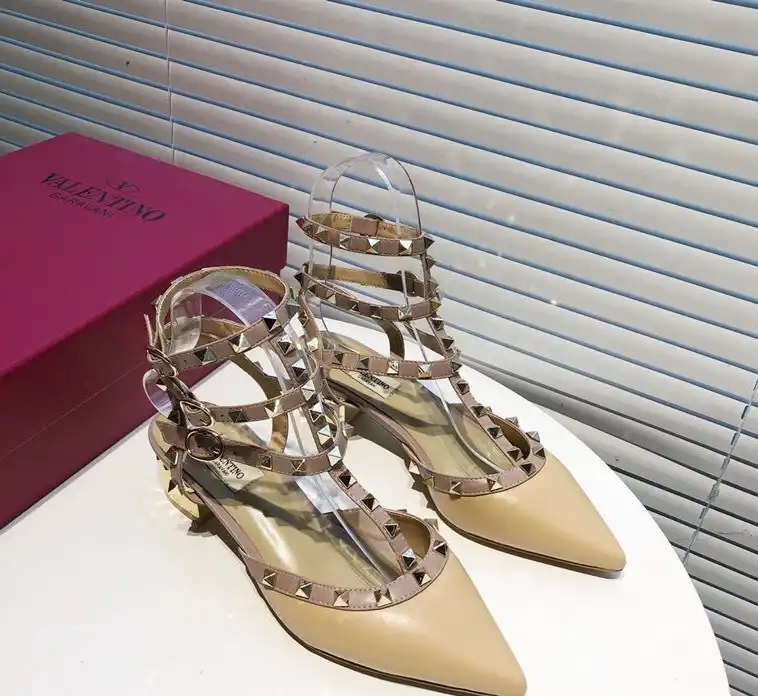 hype Valentino High Heels