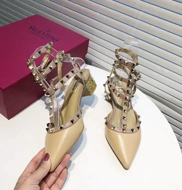 hype Valentino High Heels