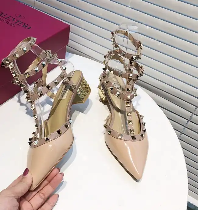 hype Valentino High Heels