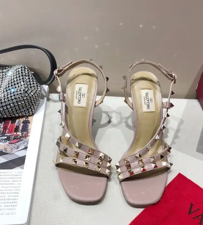 hype Valentino High Heels