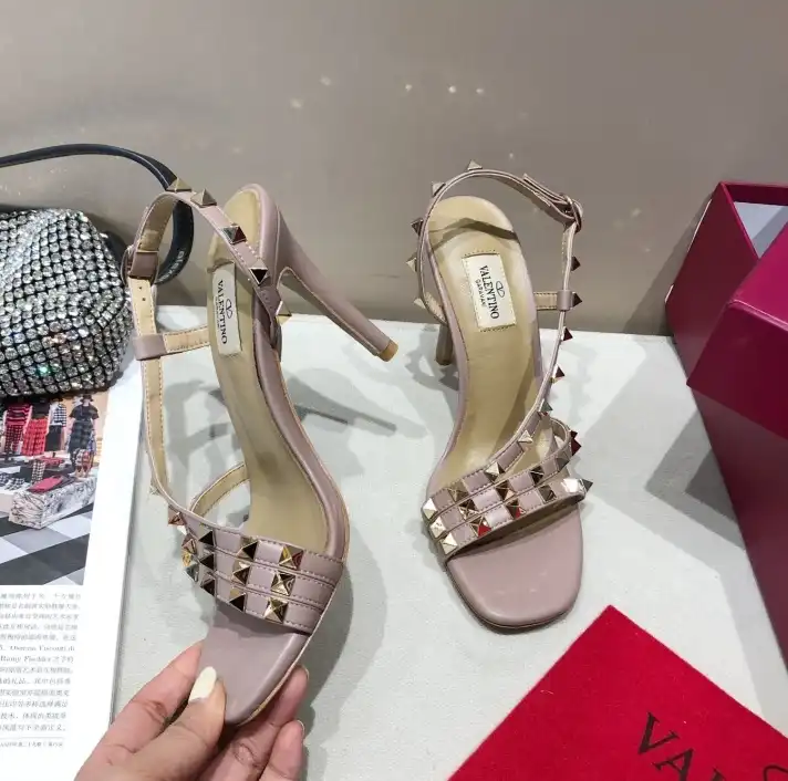 hype Valentino High Heels