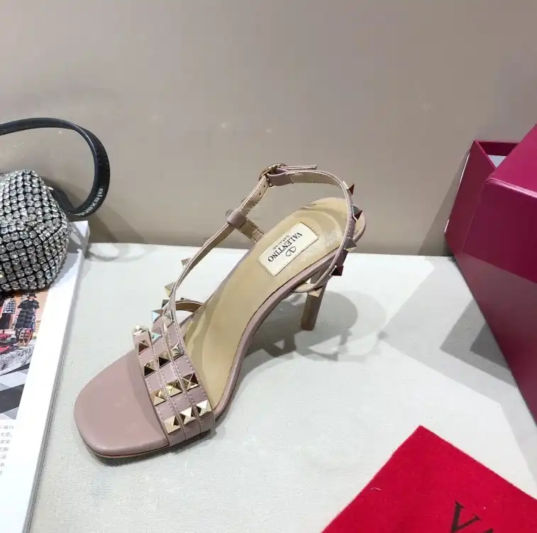 hype Valentino High Heels