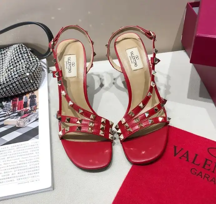 hype Valentino High Heels