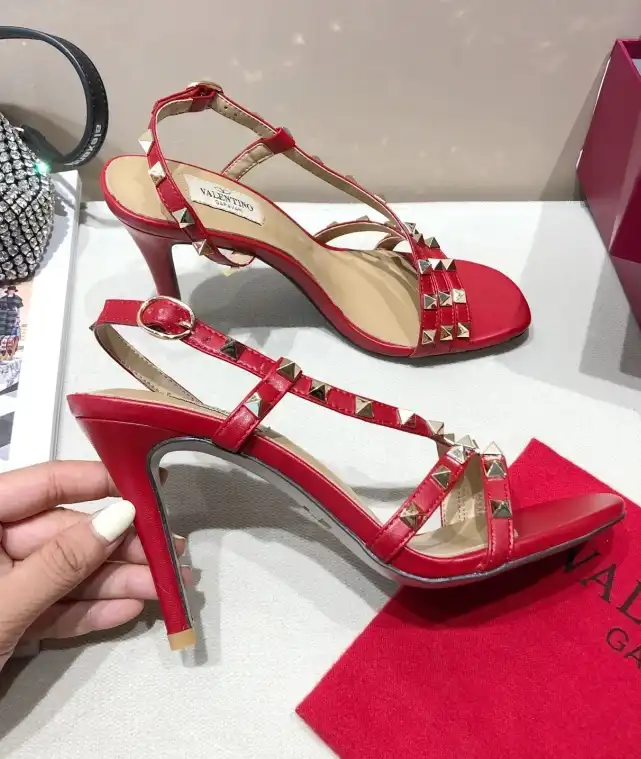 hype Valentino High Heels