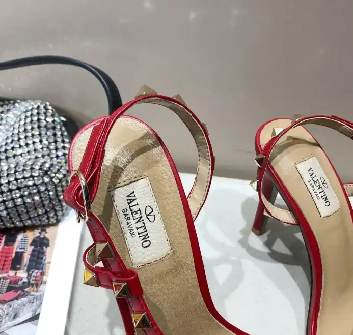 hype Valentino High Heels