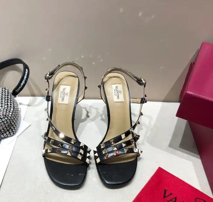 hype Valentino High Heels