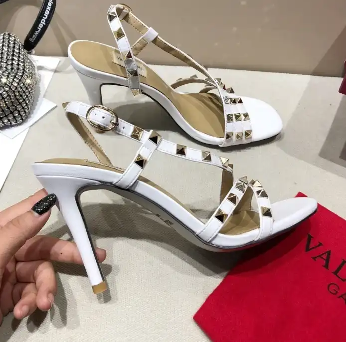 hype Valentino High Heels