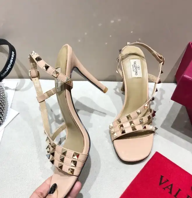 hype Valentino High Heels