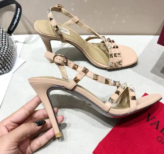 hype Valentino High Heels