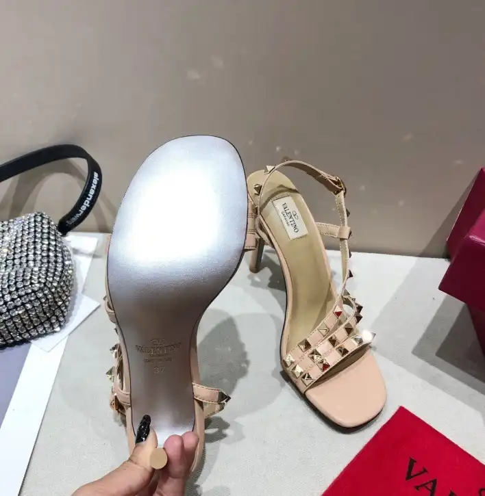 hype Valentino High Heels