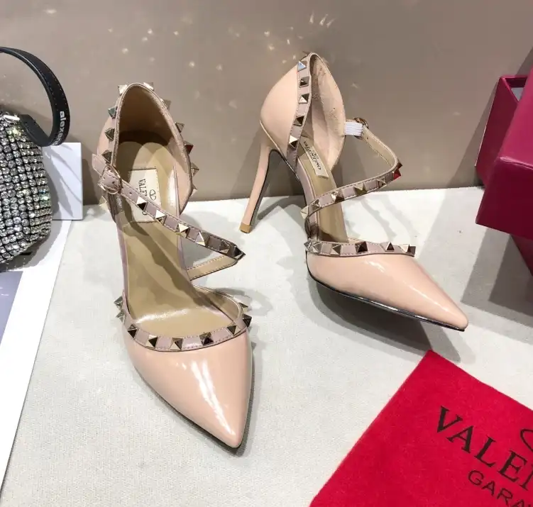 hype Valentino High Heels