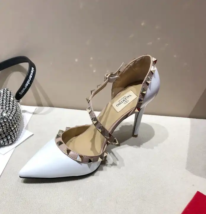 hype Valentino High Heels