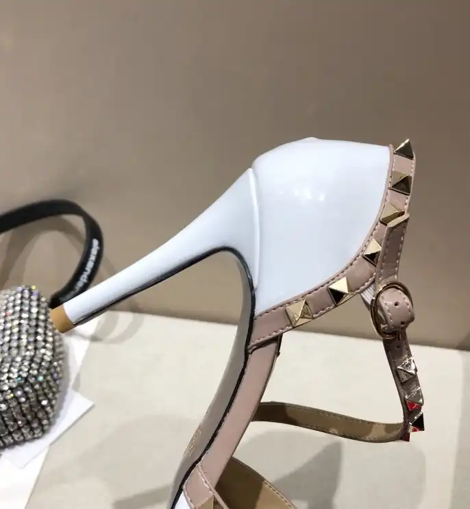 hype Valentino High Heels