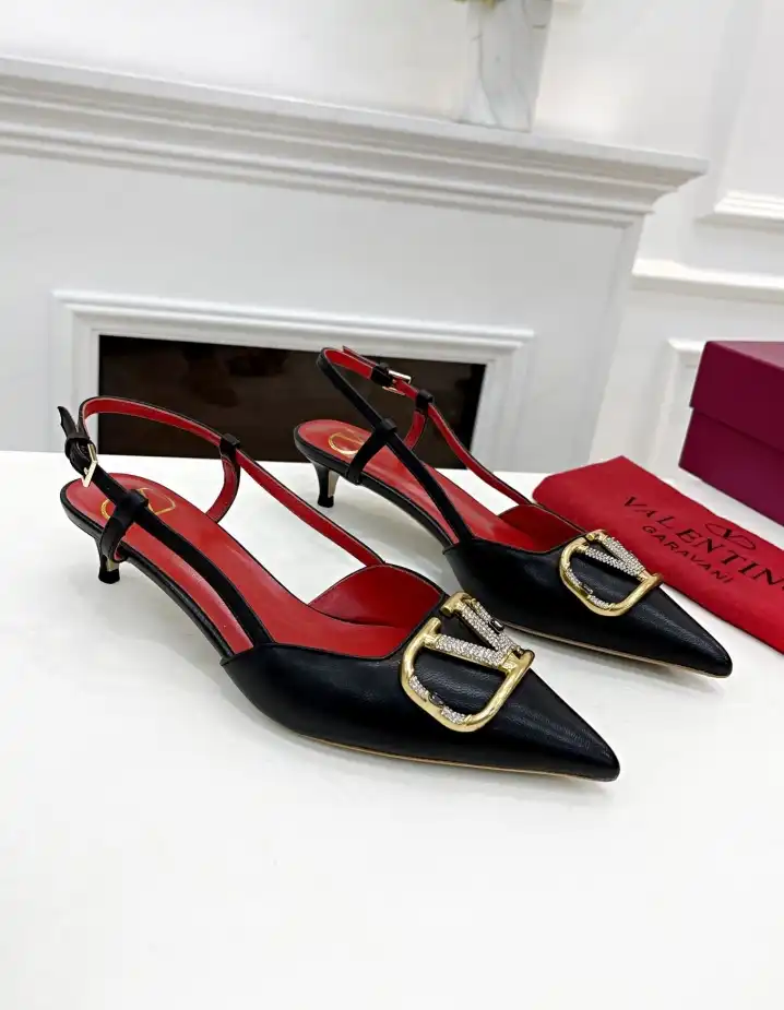 hype Valentino flat shoes