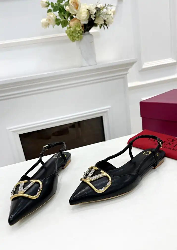 hype Valentino flat shoes