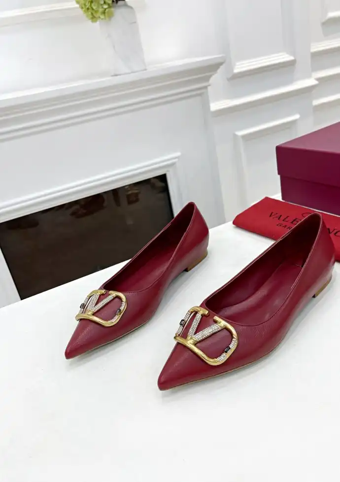 hype Valentino flat shoes