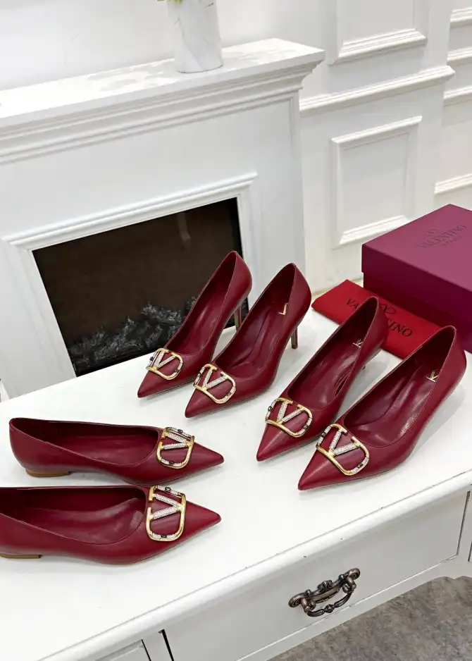 hype Valentino flat shoes