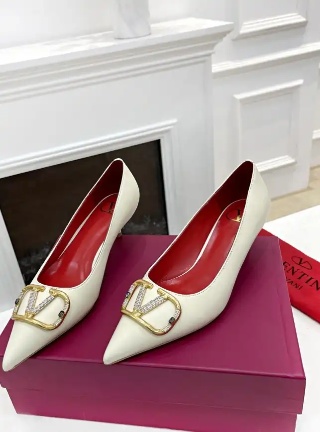 hype Valentino flat shoes