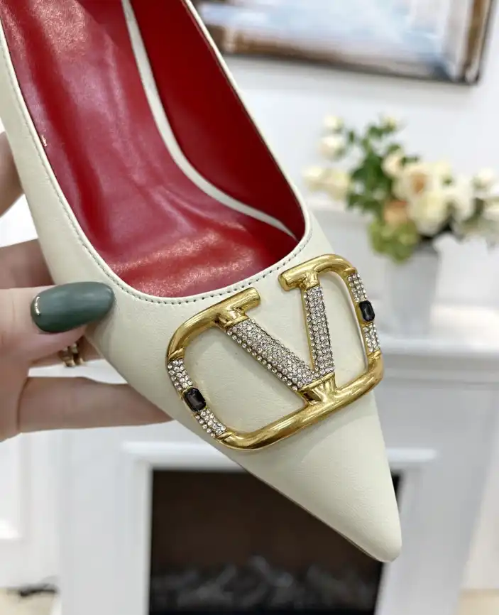 hype Valentino flat shoes