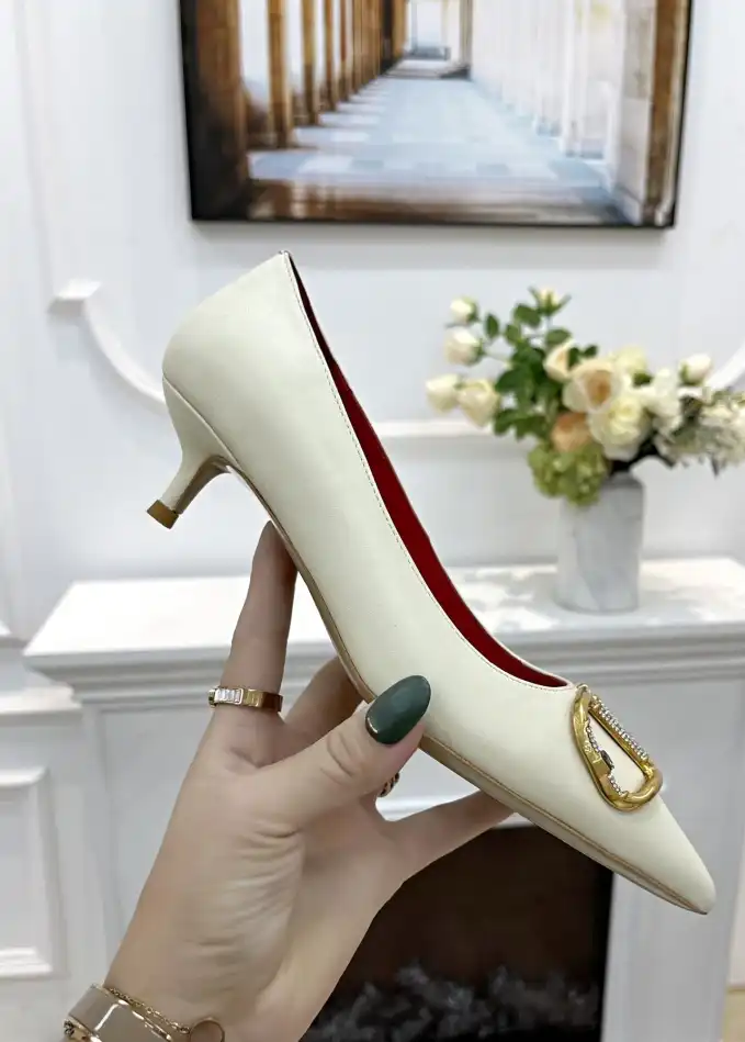 hype Valentino flat shoes