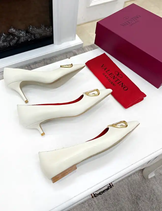 hype Valentino flat shoes