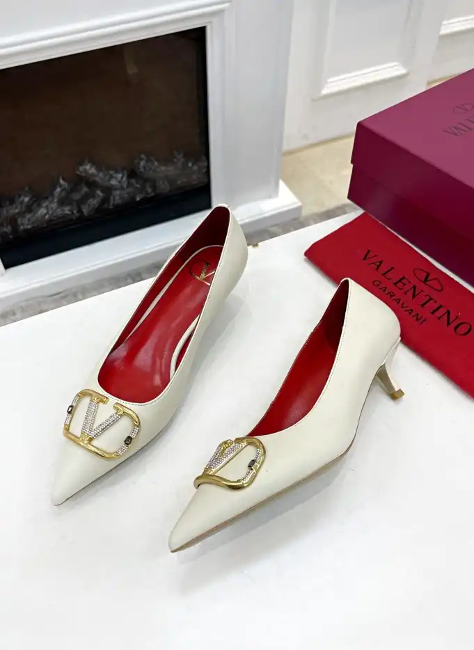 hype Valentino flat shoes