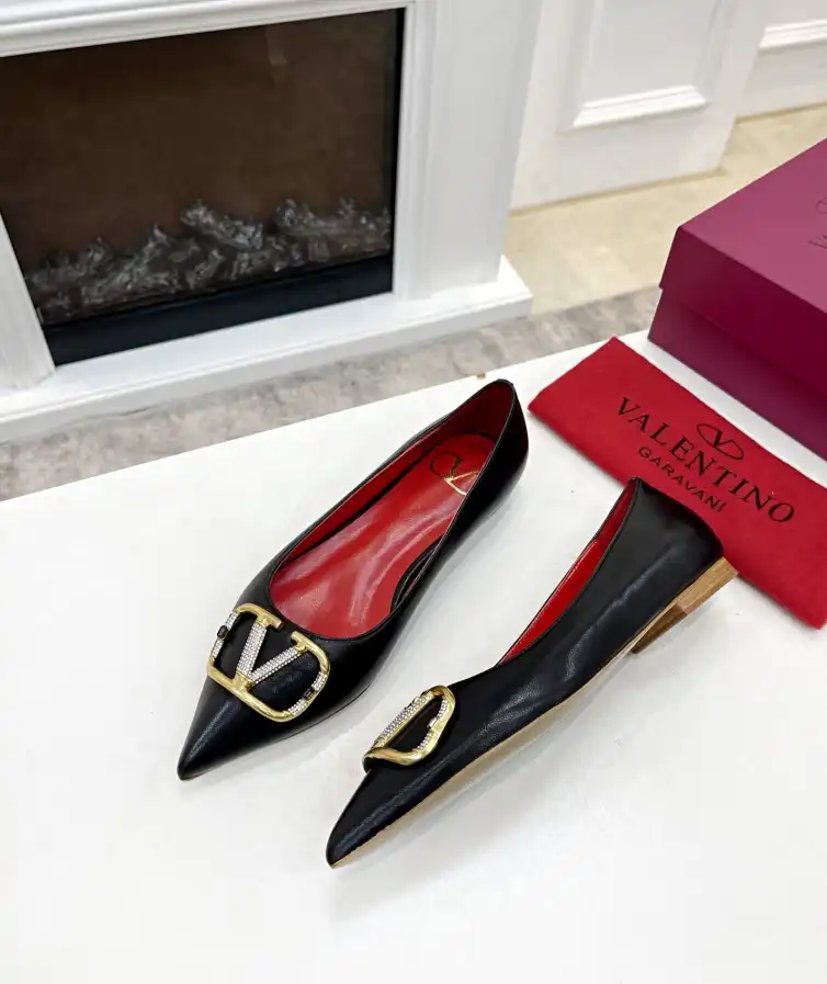 hype Valentino flat shoes