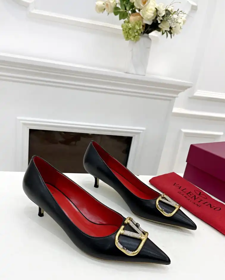 hype Valentino flat shoes