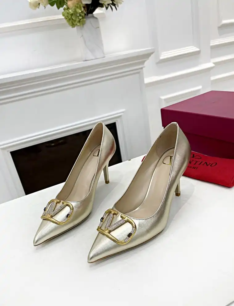 hype Valentino flat shoes