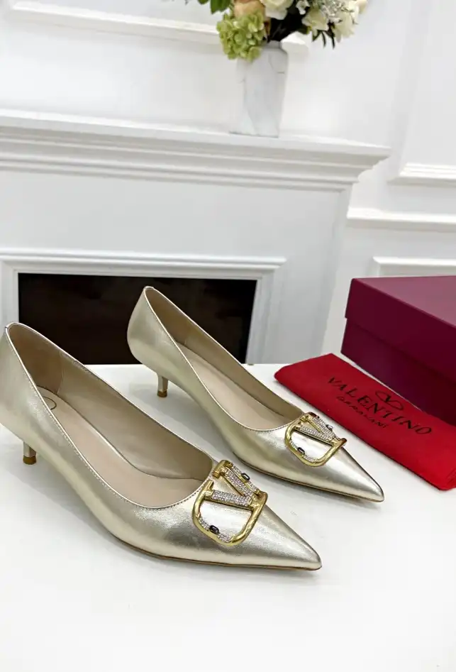 hype Valentino flat shoes