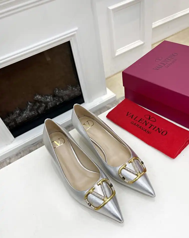 hype Valentino flat shoes